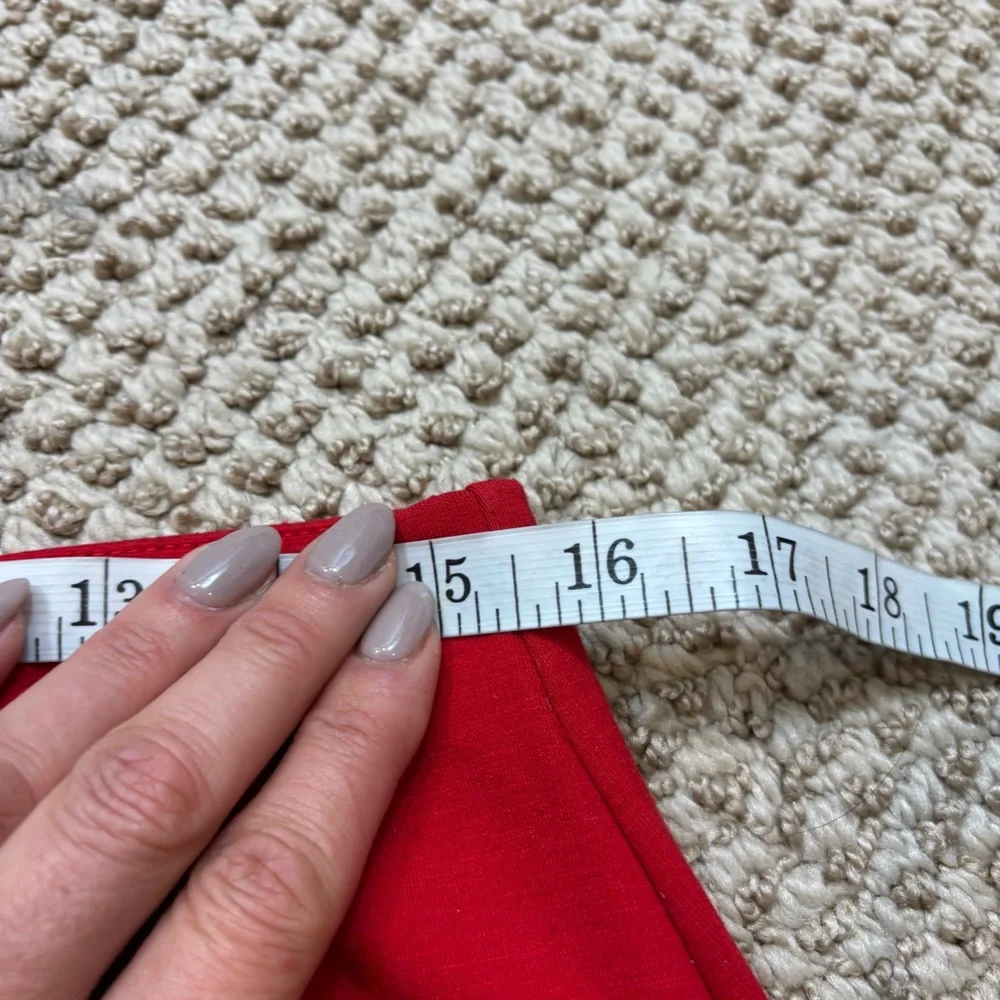 Ladies Donna Ricco Brand Red Mini Skirt Size‎ Medium